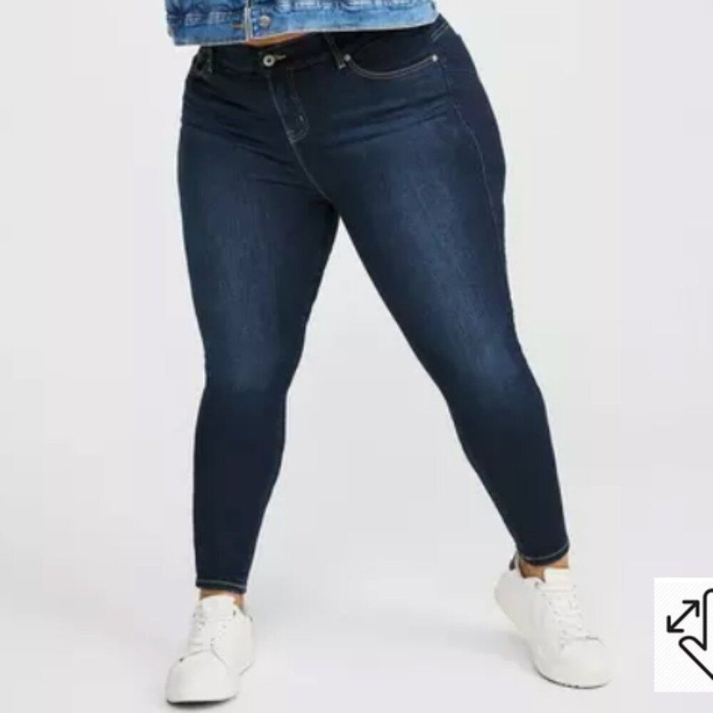 Torrid Bombshell Premium Stretch Skinny Jean Size 26 XT